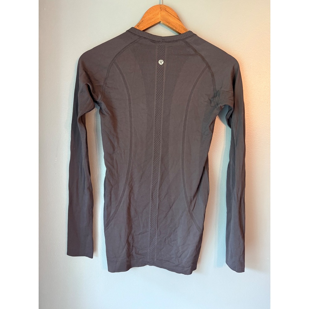 Lululemon Swiftly Tech Long Sleeve 2.0 navy - Picture 2 of 5
